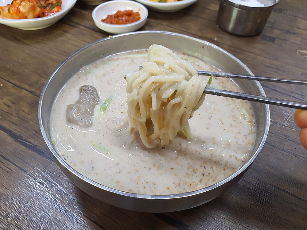 엄마네 감자탕 콩국수