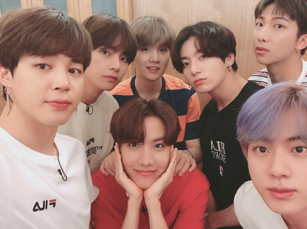  휠라홀딩스 주가 BTS 효과로 회복 할 수 있을까? 주가전망
