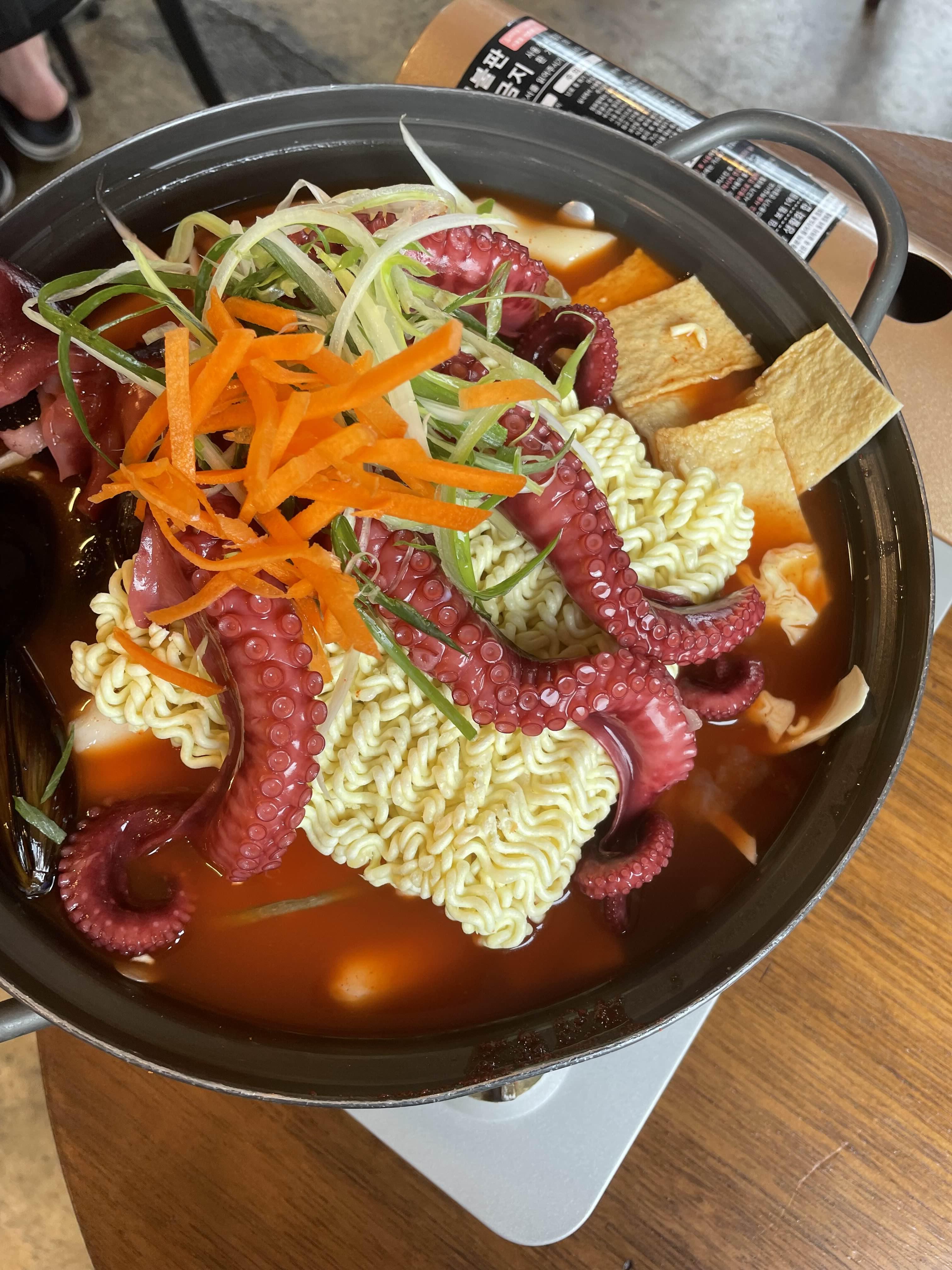  [제주도5박6일여행] 분위기좋은카페 “치즈태비” 떡하니 마을중간에 위치한 문어즉석떡볶이가 맛있었던 “떡하니”