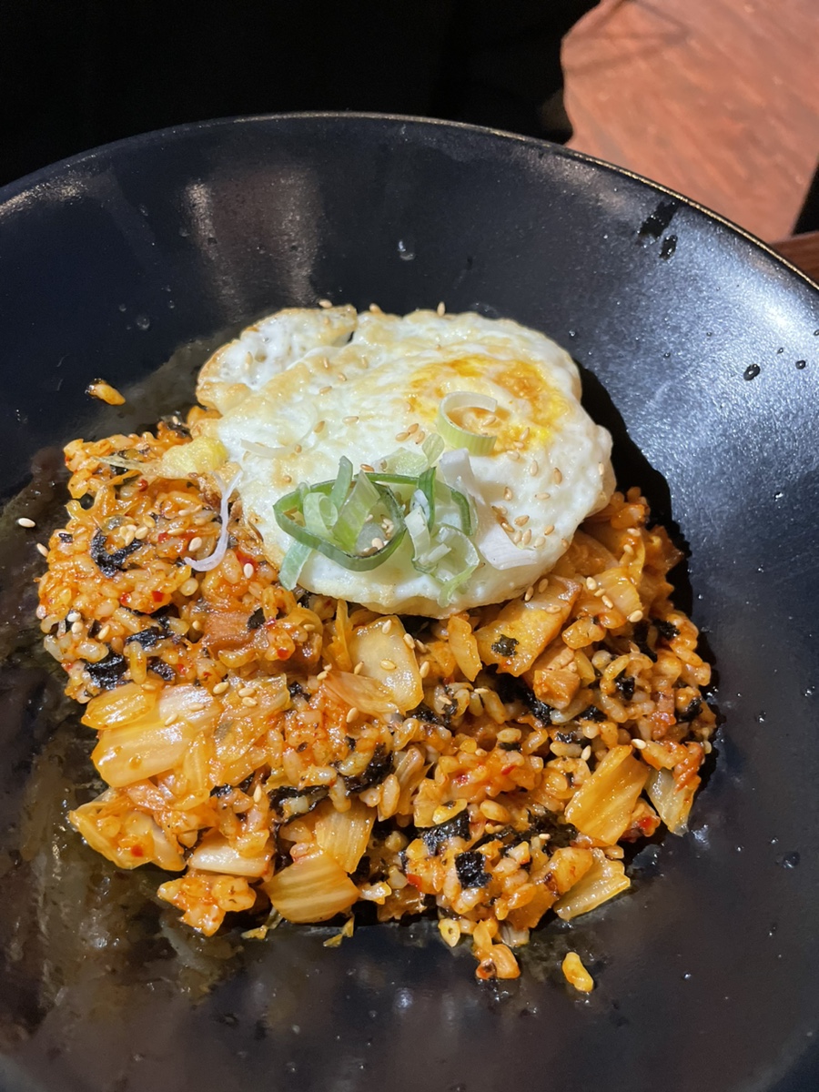 명품 장인 삼겹 김치 볶음밥