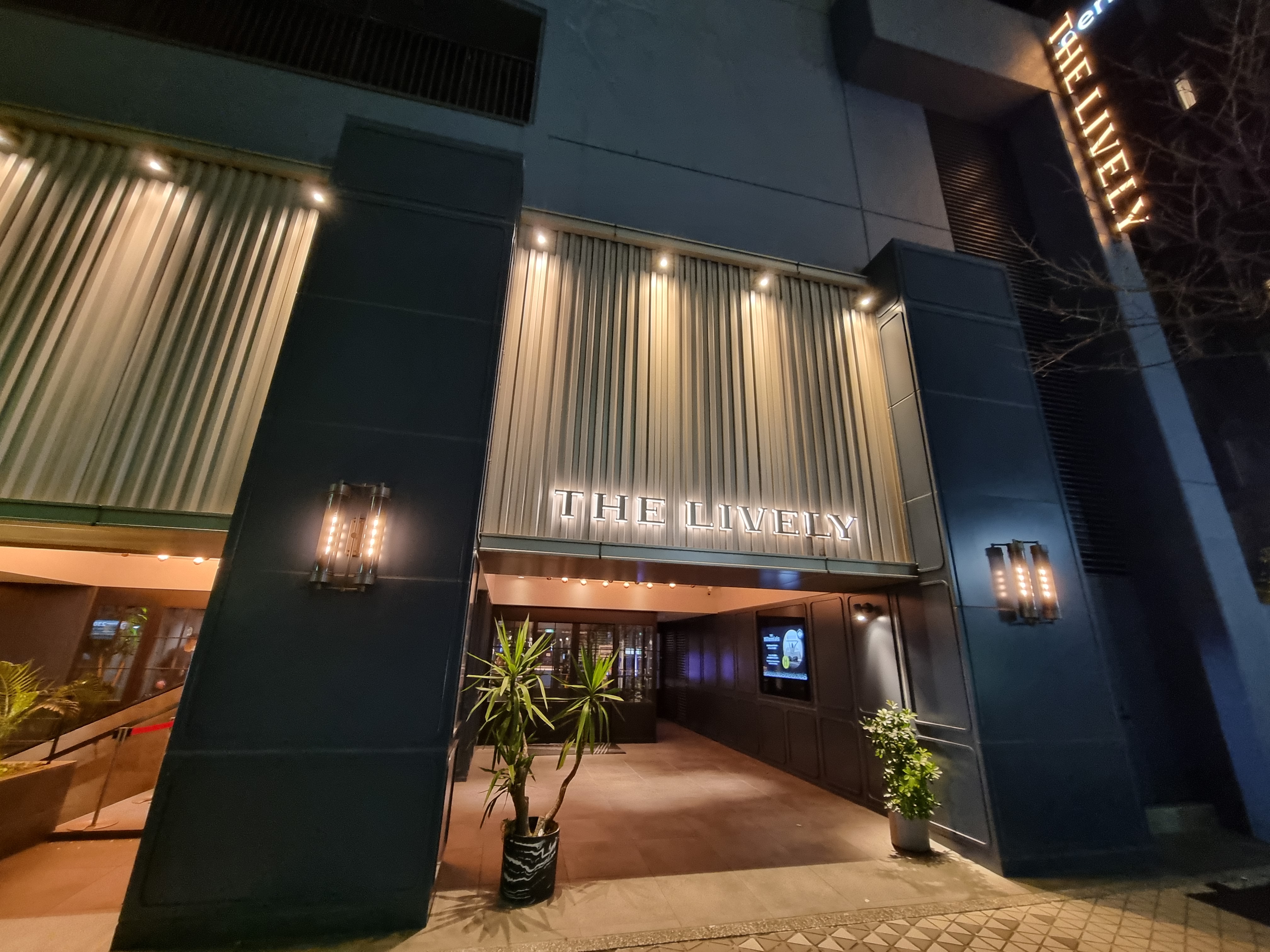  후쿠오카 호텔추천_극강의 가성비 더 라이블리 후쿠오카 하카타 호텔(THE LIVELY FUKUOKA HAKATA)