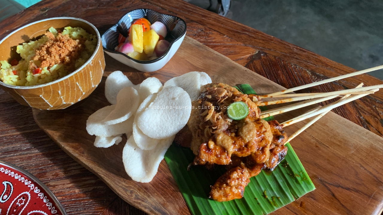 FAT CHOW-CHICKEN SATE