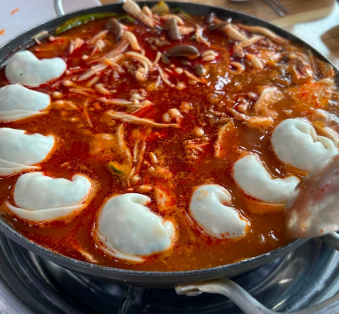 생방송투데이 칼국수 맛있는집