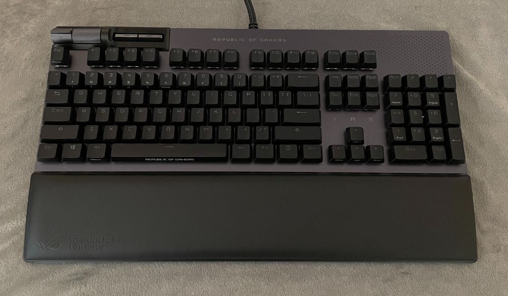 ASUS ROG Strix Flare II Animate 기계식 키보드 검토