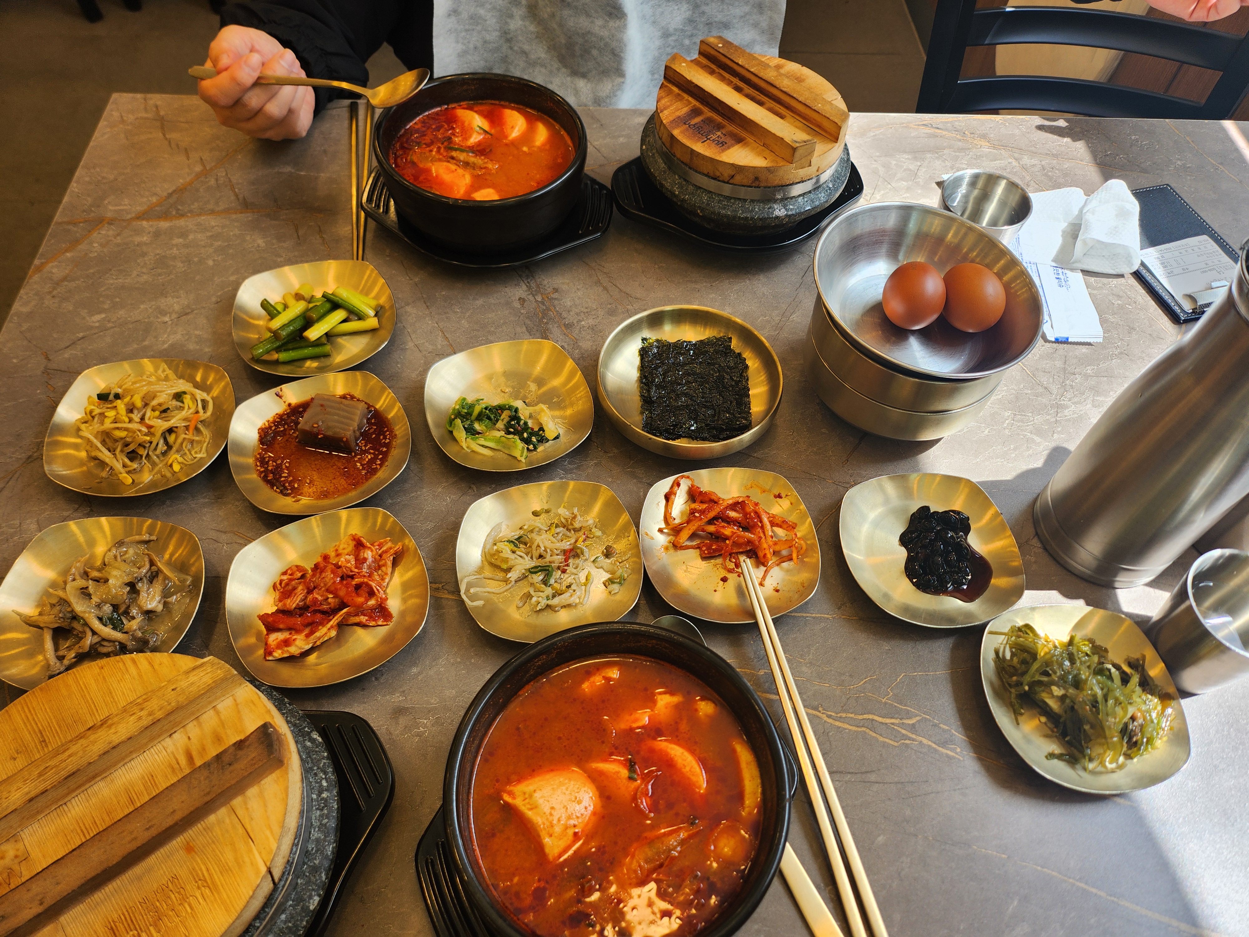 완뚝순두부 이미지