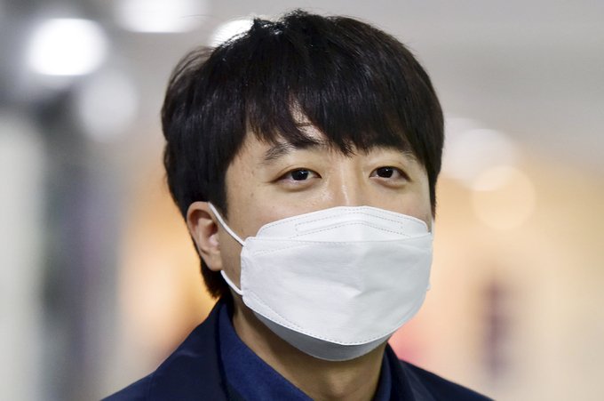  이준석 측 “허위사실에 의한 명예훼손으로 가세연 금명간 고소” VS 강용석 ...