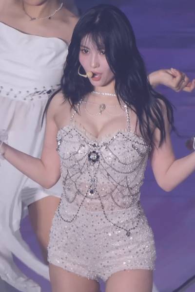  콘서트 바운스 트와이스 모모 움짤 gif