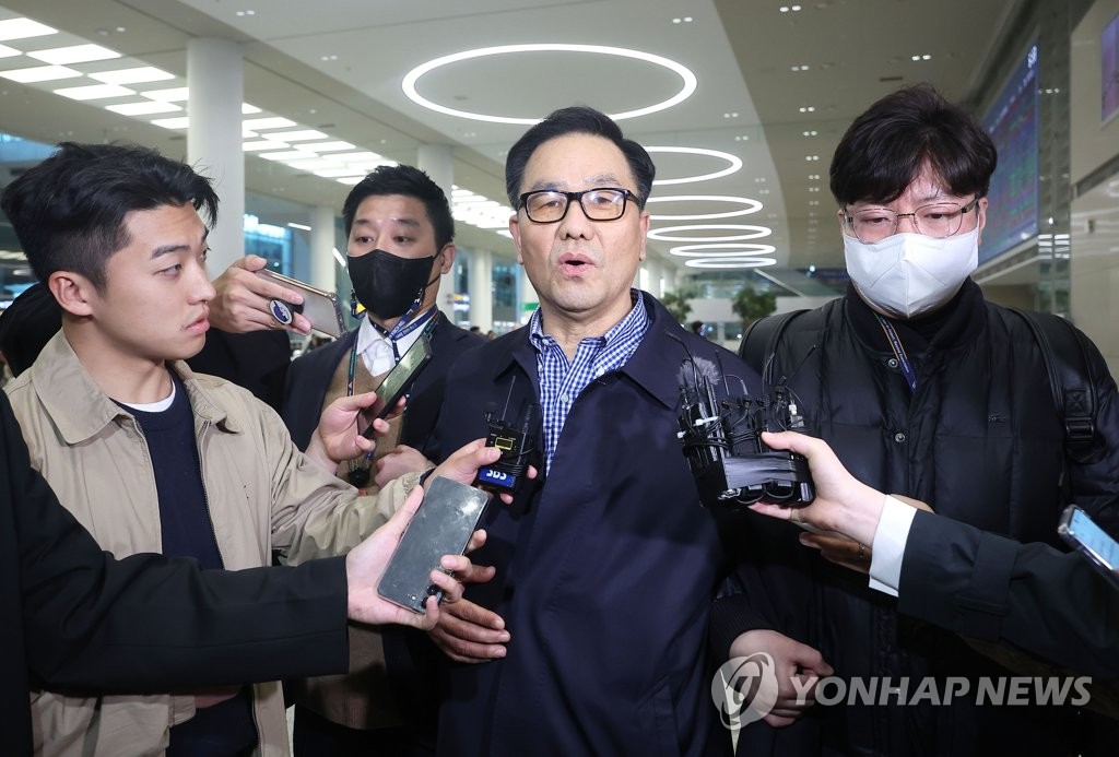  '계엄령 문건' 조현천 전 기무사령관 귀국…검찰로 압송
