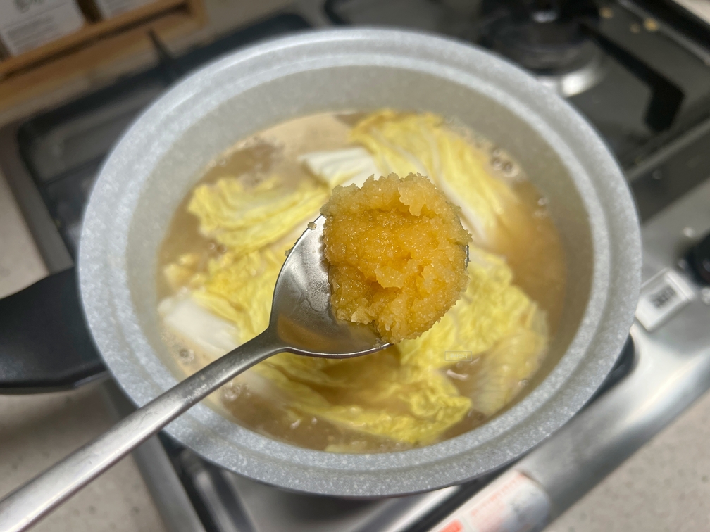 다진마늘 1/2스푼을 넣어주세요