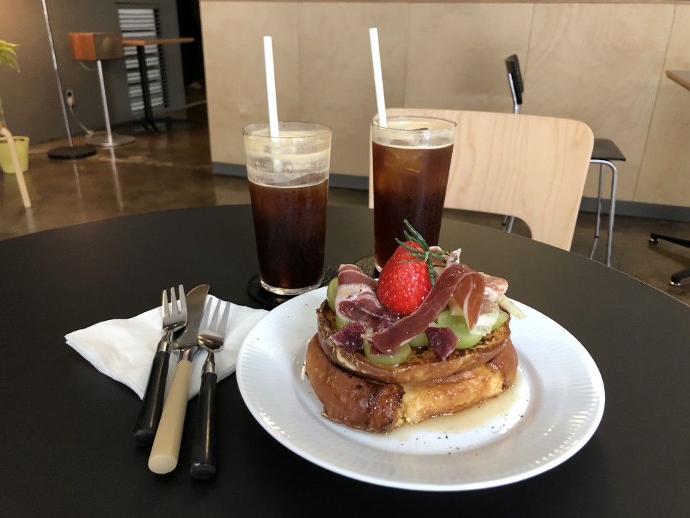 오픈주방 [전주 카페] 샘샘커피 분위기 23