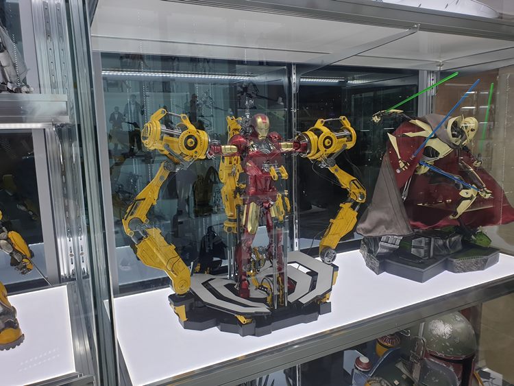 Iron-man-and-겐트리머신