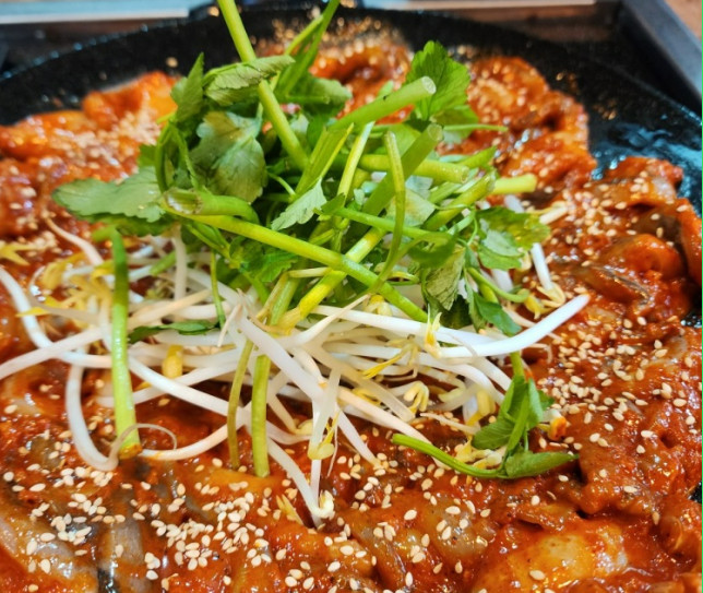 생방송투데이 철판주꾸미볶음 볶음밥 10000원 인천 맛집(막퍼주는집)