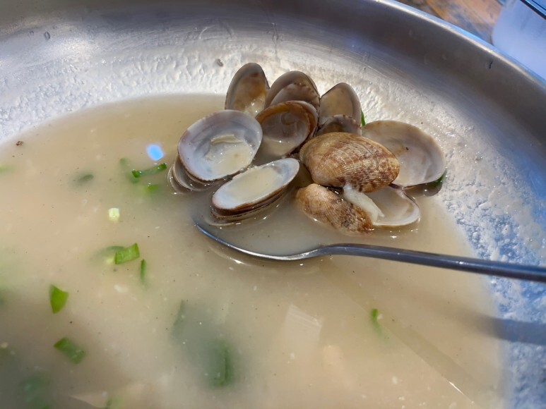 수란손칼국수 이미지