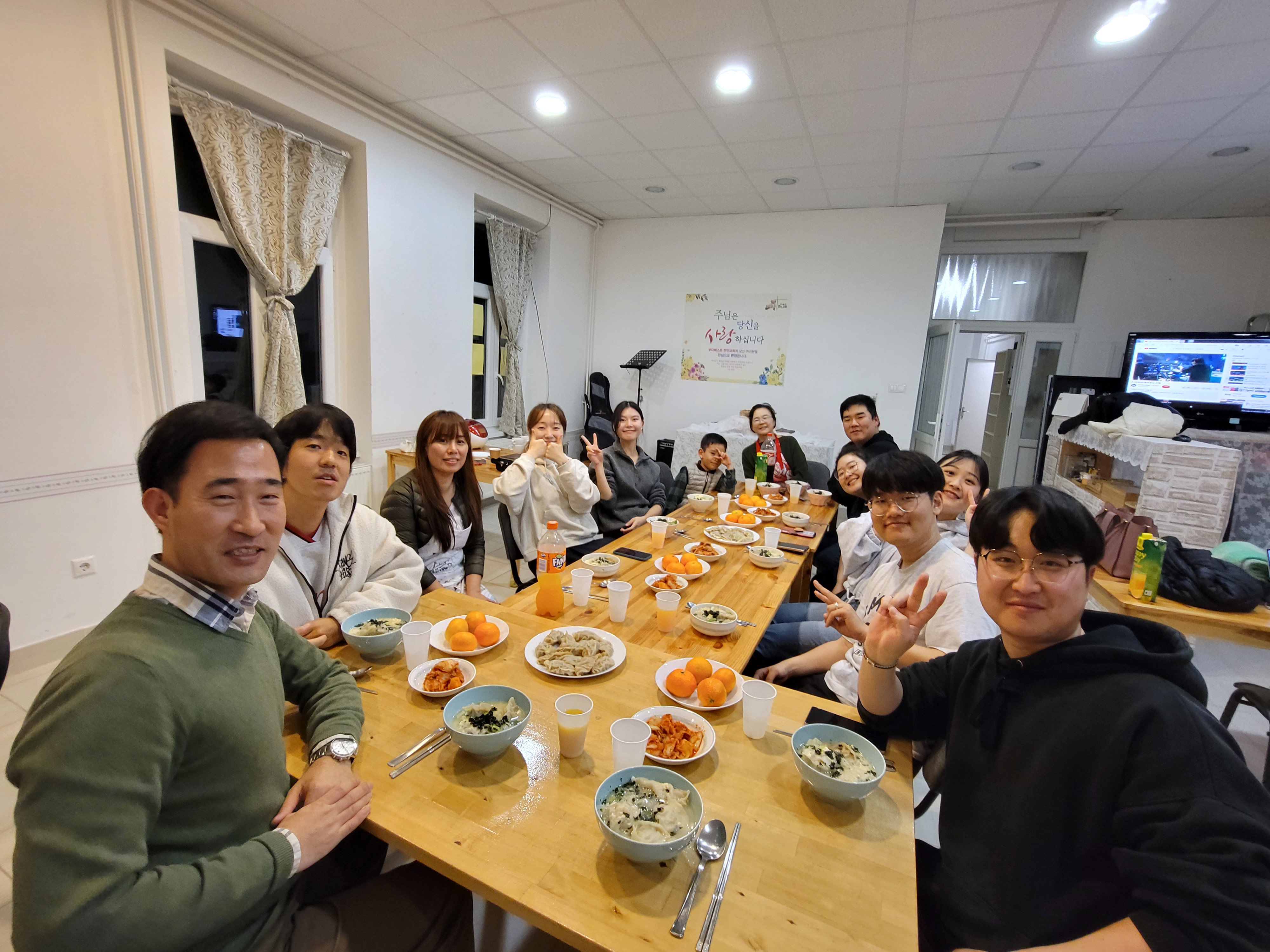청년만두 이미지