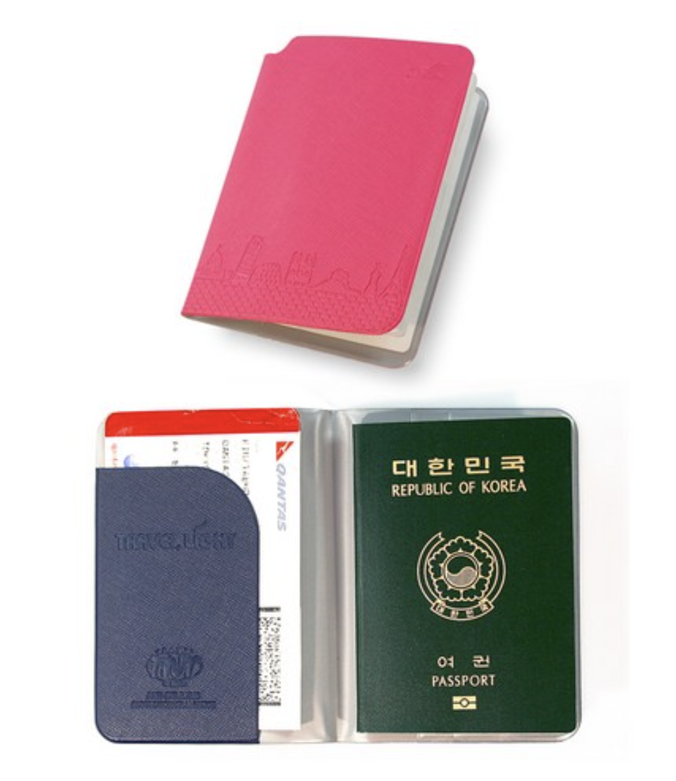 여권과 여권케이스 이미지입니다