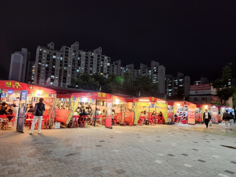 Seoul, street food stalls