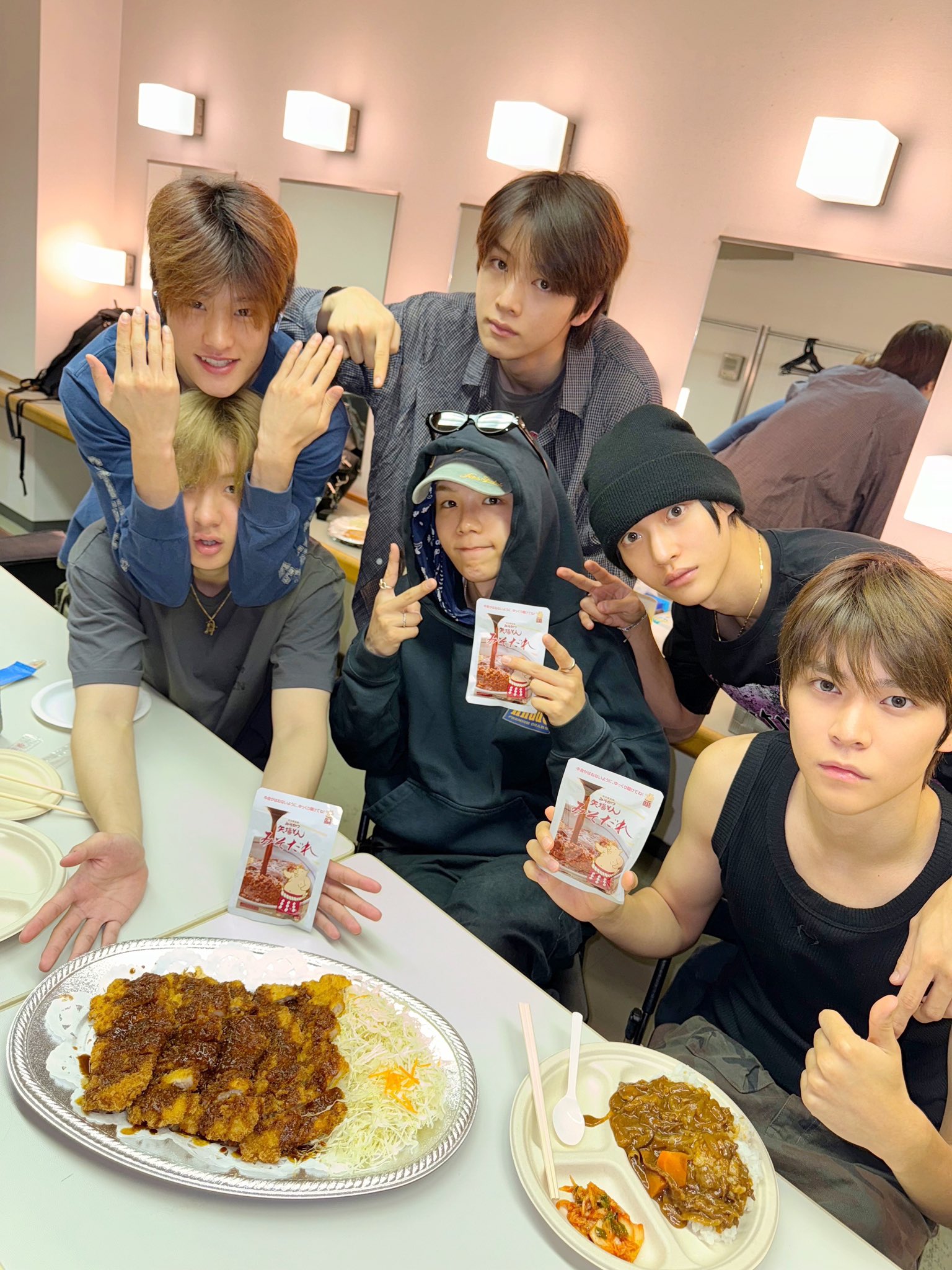 20240828회식트위터공계가족사진