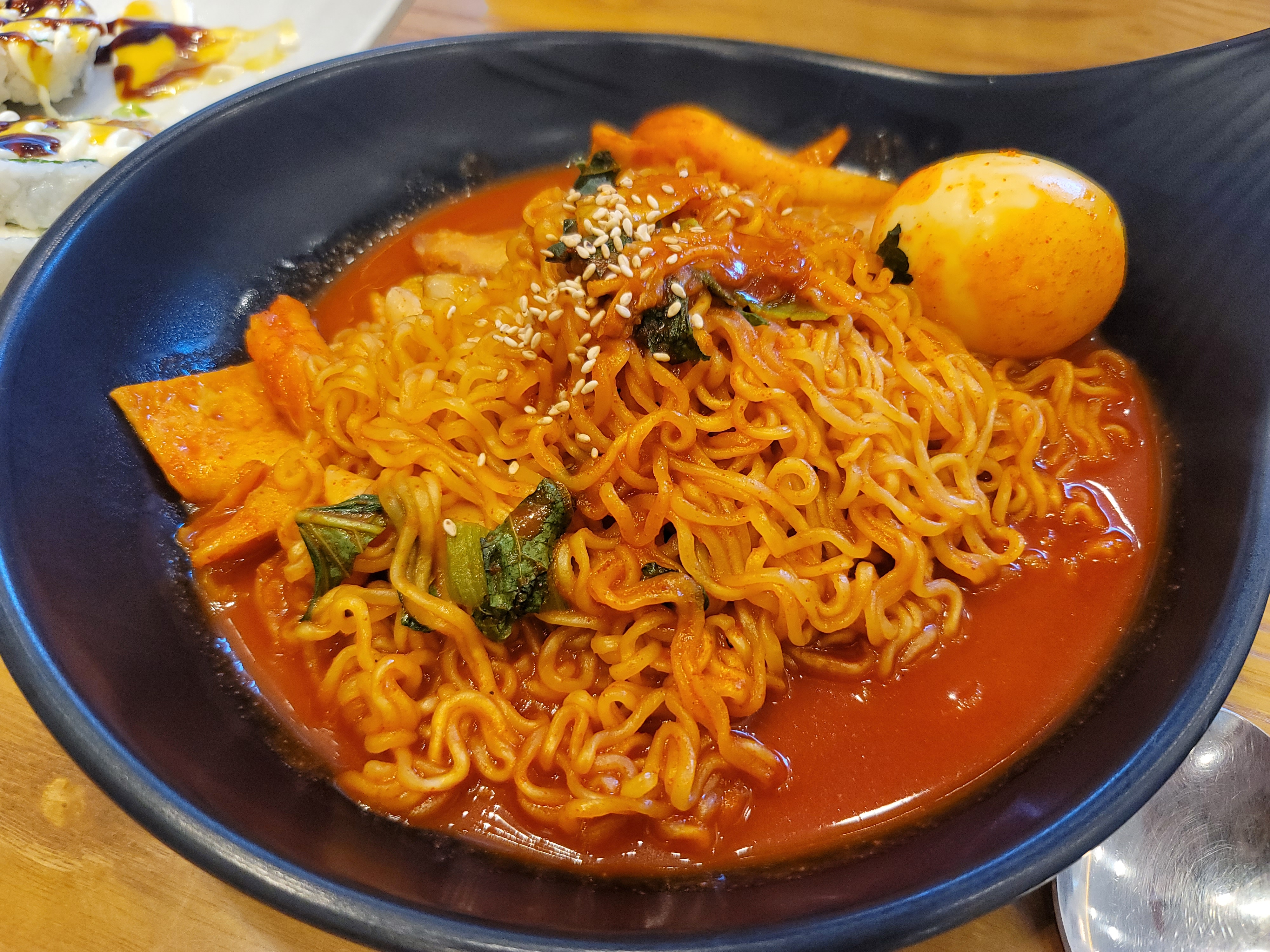  김가네 꿀조합추천 라볶이와 돈까스롤