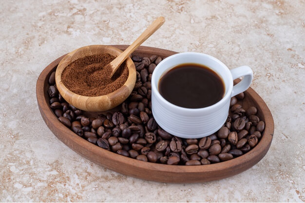 커피와-원두가루