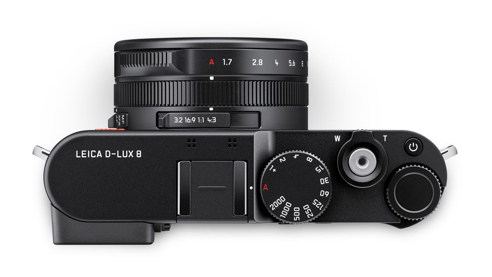 라이카의 마이크로포서드 카메라 D-Lux 8
