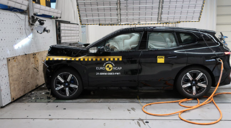  BMW iX 50 가격 제원 세금 유지비 실화?