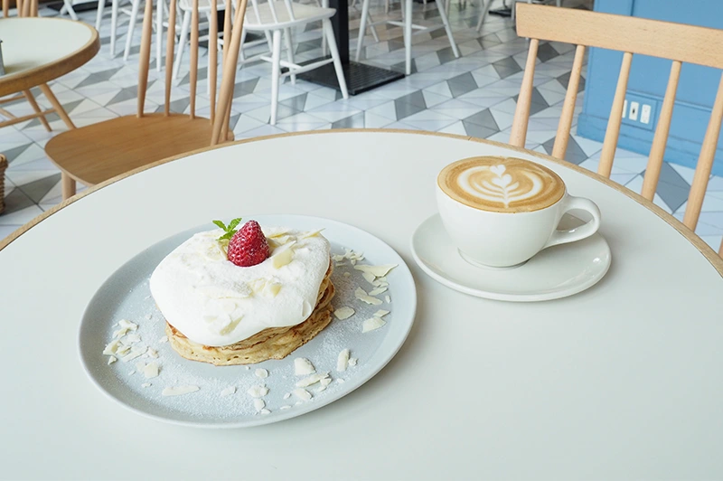 Soholm cafe dining Umeda