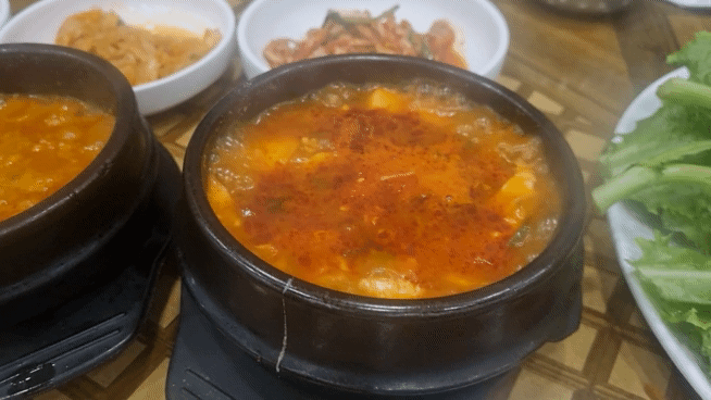  천안본점 두정동 집밥느낌 고바우 순두부찌개 우렁쌈밥