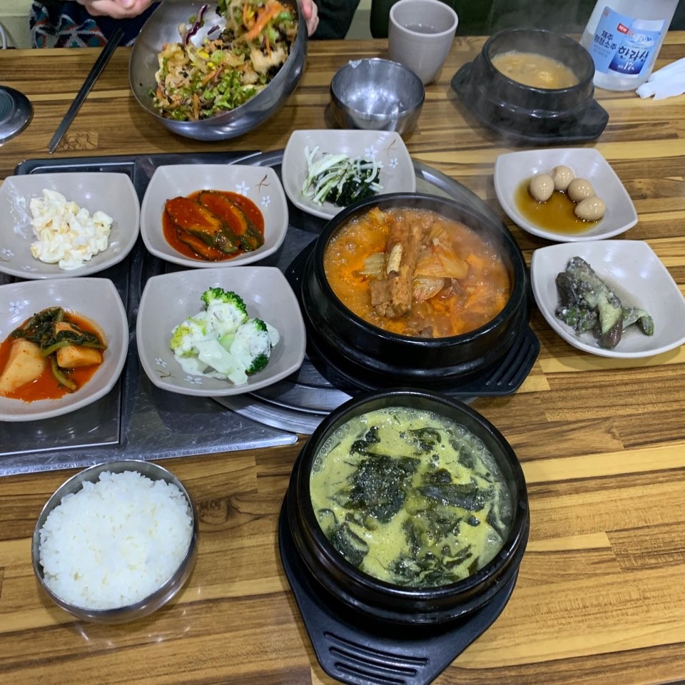  제주도 여행때 알아두면 좋은 성산읍 가성비 맛집 Top3 (6천원부터)