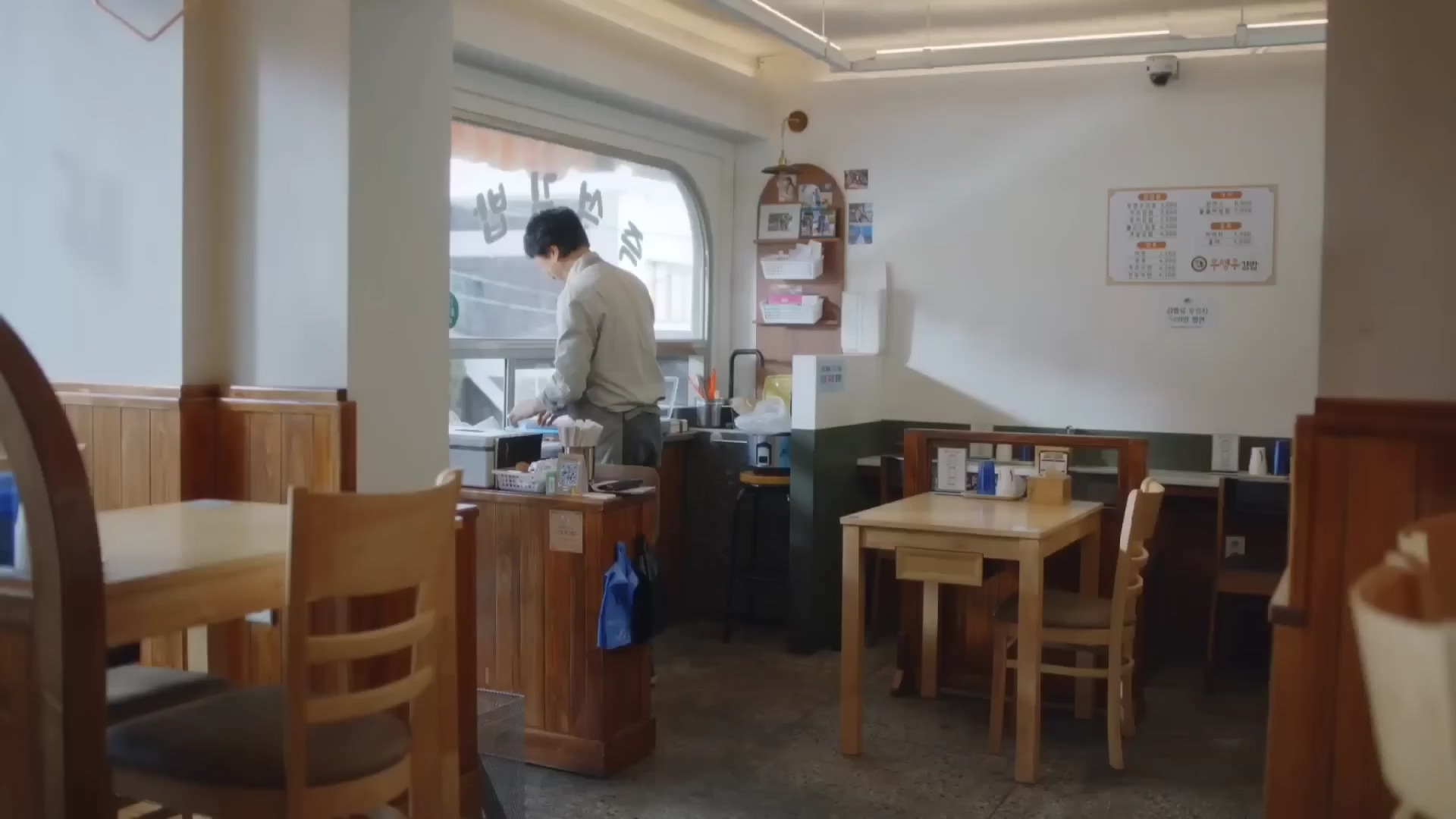 드라마에 등장하는 &#39;우영우 김밥&#39; 가게의 아침 풍경