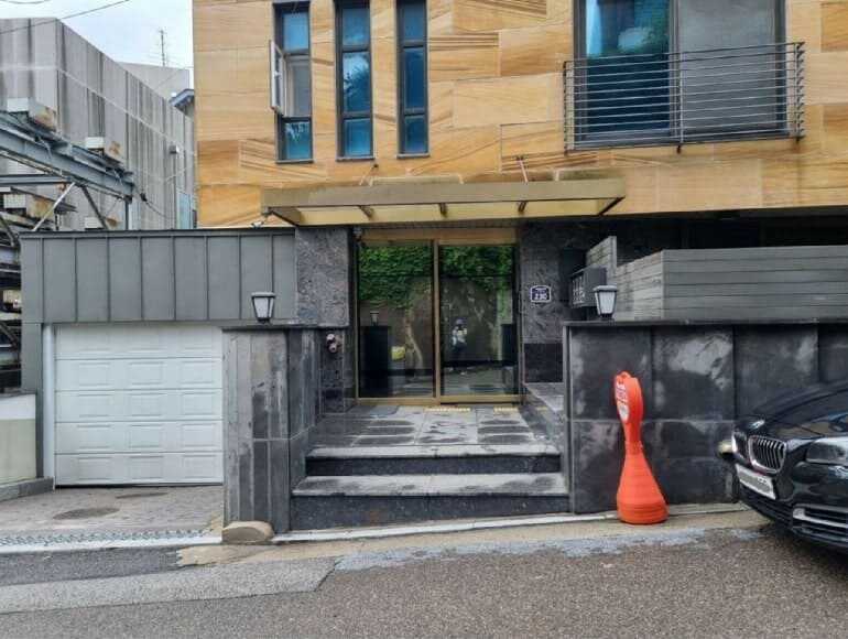 용산 한남동 유엔빌리지 입구