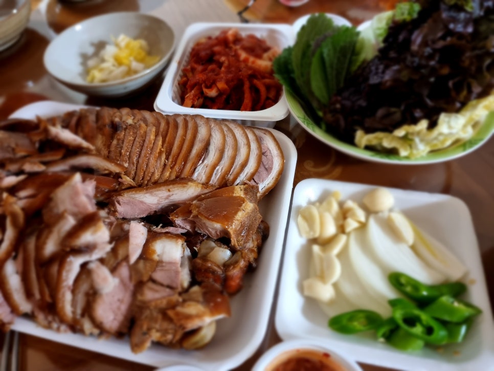 명동왕족발 이미지