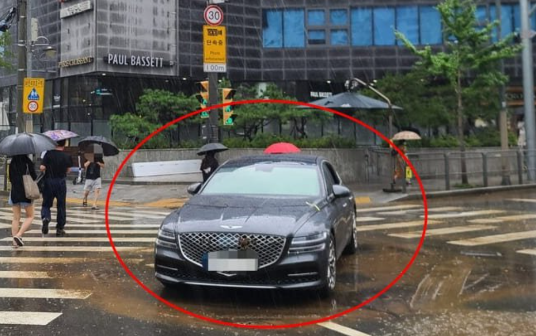 강남 집중호우 수입차 침수피해상황 피해액 보험접수가능방법은? 강남 집중호우 수입차 침수피해상황 피해액 보험접수가능방법은?