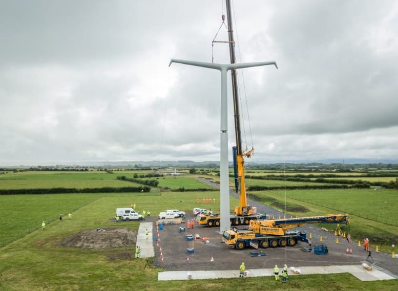 영국&#44; 세계 최초 &#39;T형 송전탑&#39;으로 에너지 공급 VIDEO: National Grid energise world’s first T-pylons