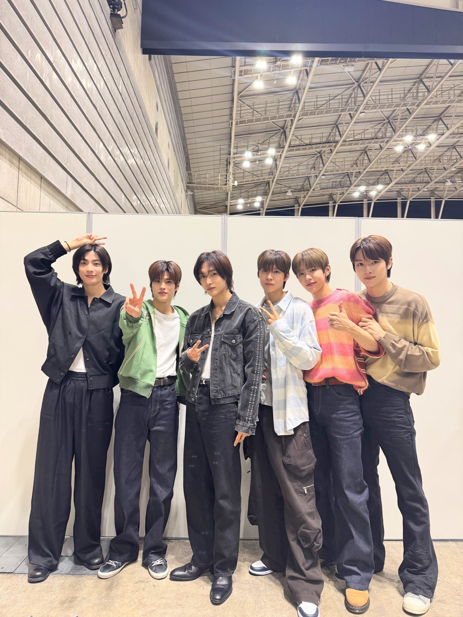 20241022일본트위터공계럭키이벤트가족사진