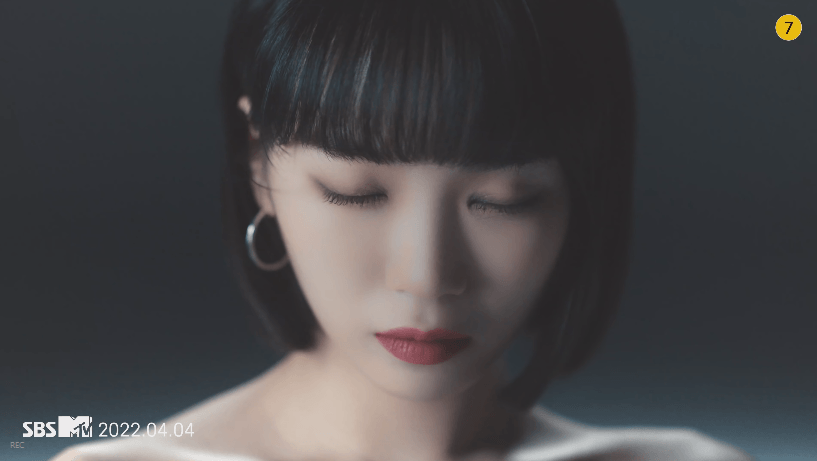  르세라핌 김채원 유튜브 데뷔 티저 움짤 gif