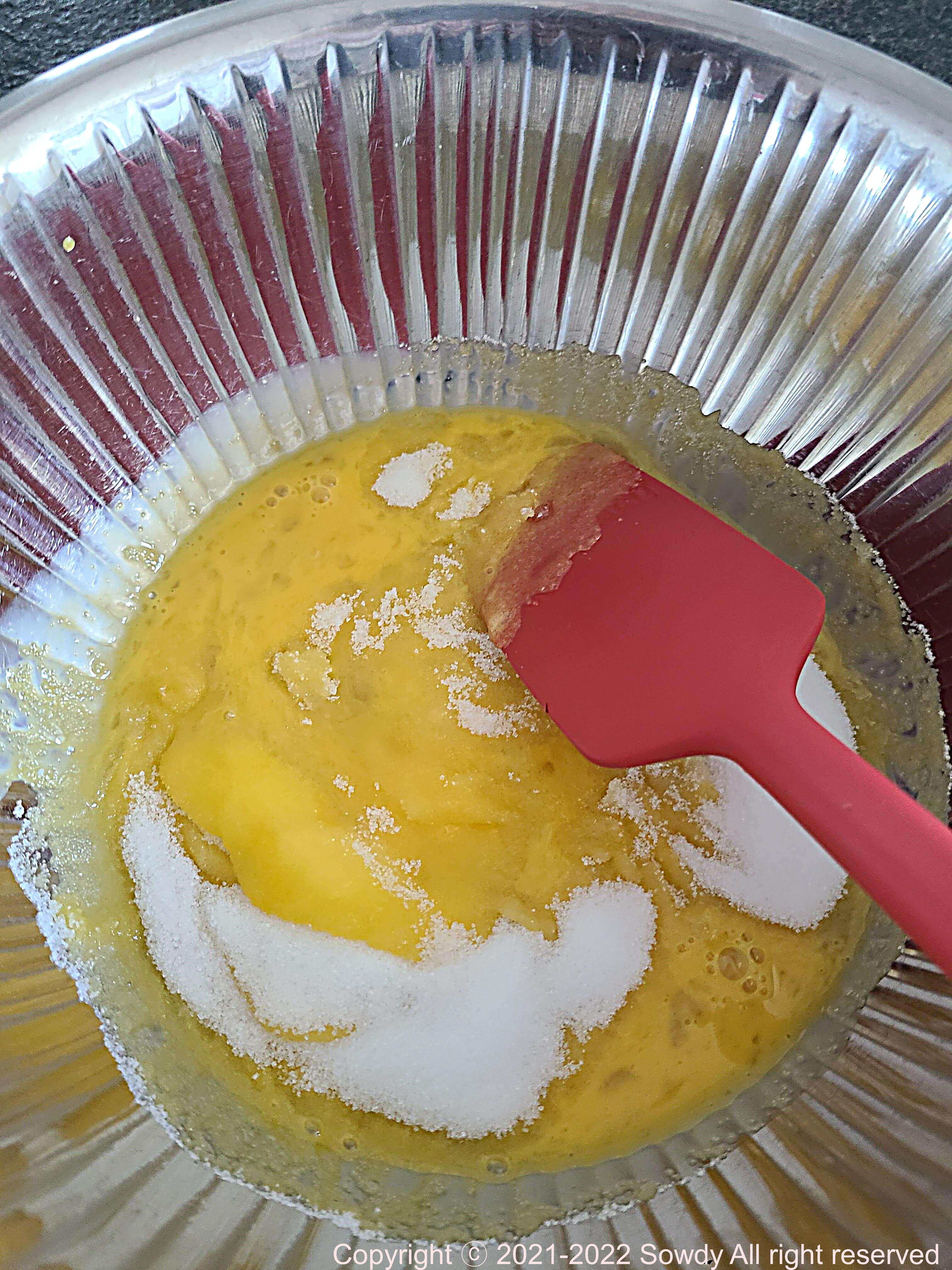 계란물에 설탕 녹이기
