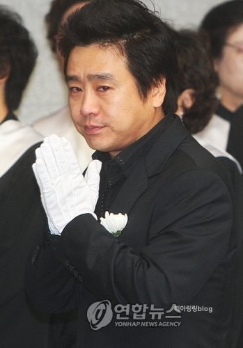 사망키 어린이 두 번째 아트 디렉터 Studio KKI 캠프 장기적인 습관 작품활동 필모그래피 이광기 스튜디오 "키위치 주소 와이프 박지영 나이 직업 프로필 고향학력 21