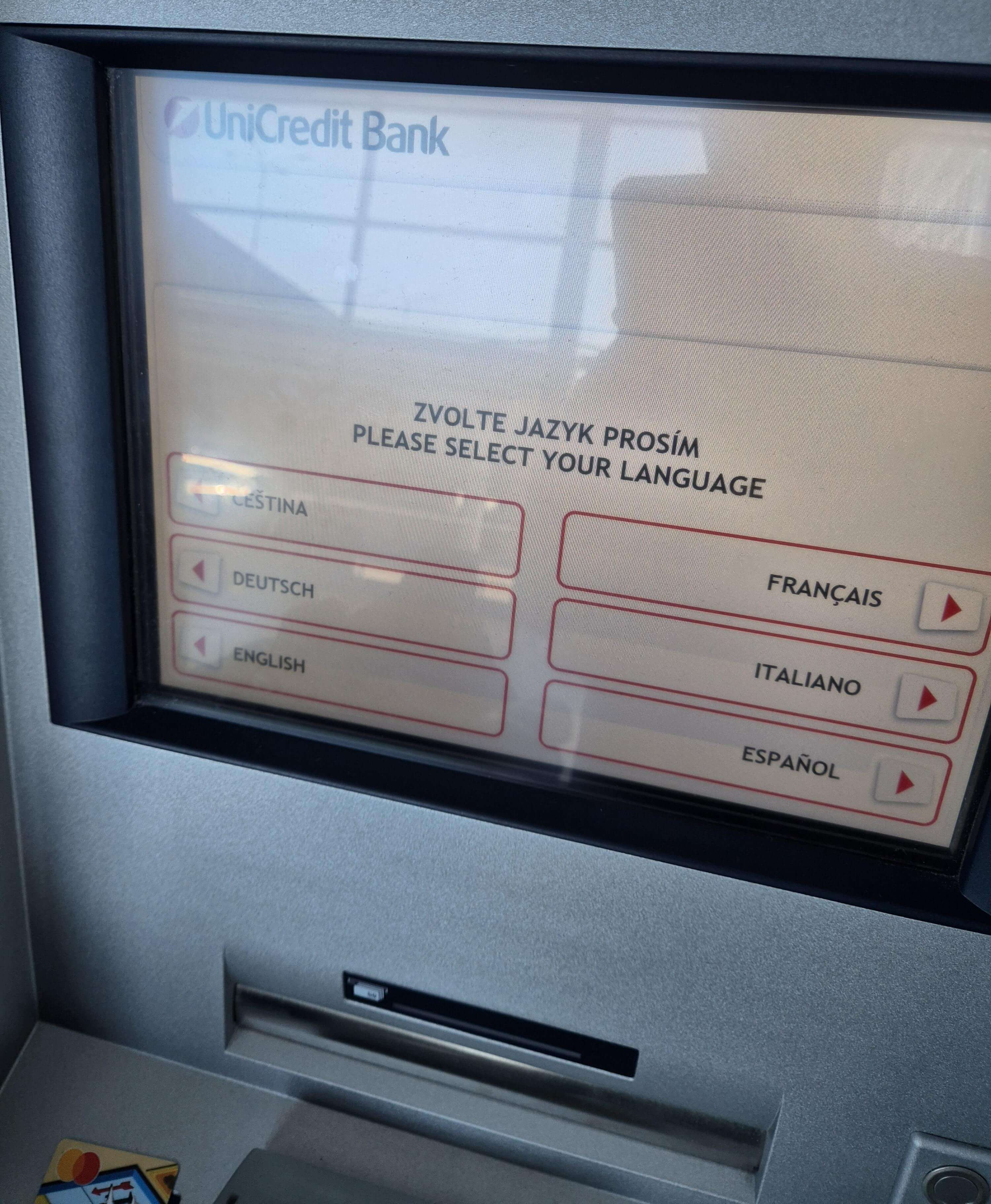프라하 국제공항 BANKOMAT ATM 언어 설정 화면
