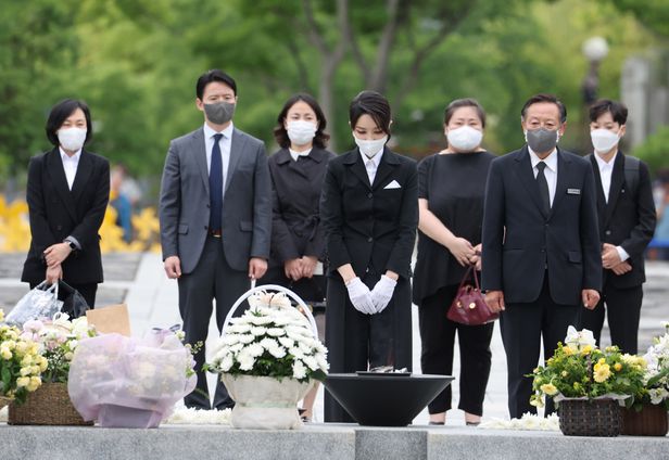 진중권 야권, 尹 흠 잡을 데 없으니까 사생팬처럼 김건희 트집 약한 고리 트리비아 다스는 누구입니까 생태탕 누구 겁니까 더불어민주당 없어 보이고 요즘 불쌍하다 생각 든다