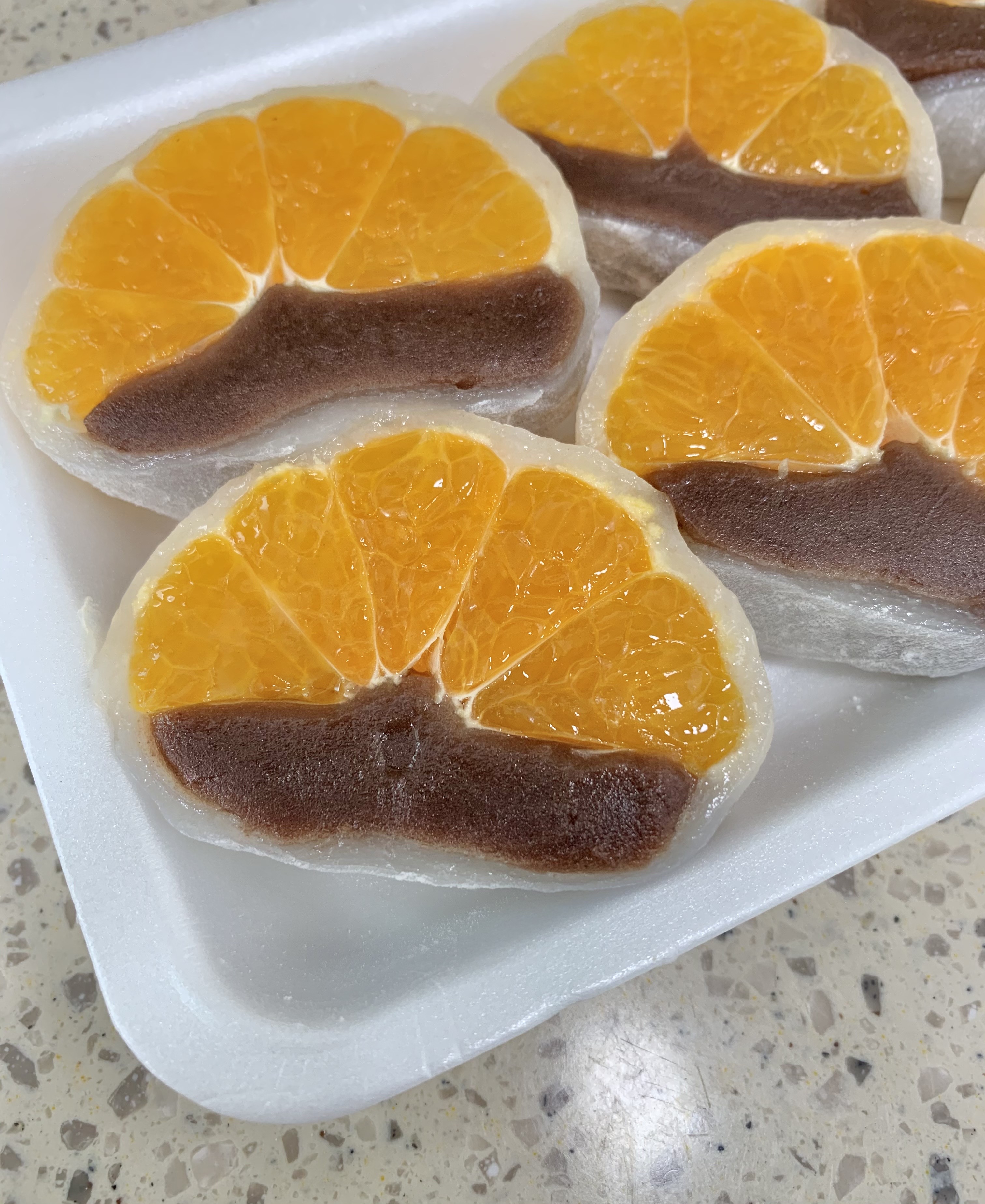  서귀포 올레시장 잘 알려지지 않은 숨은 꿀맛!! 감귤모찌!!