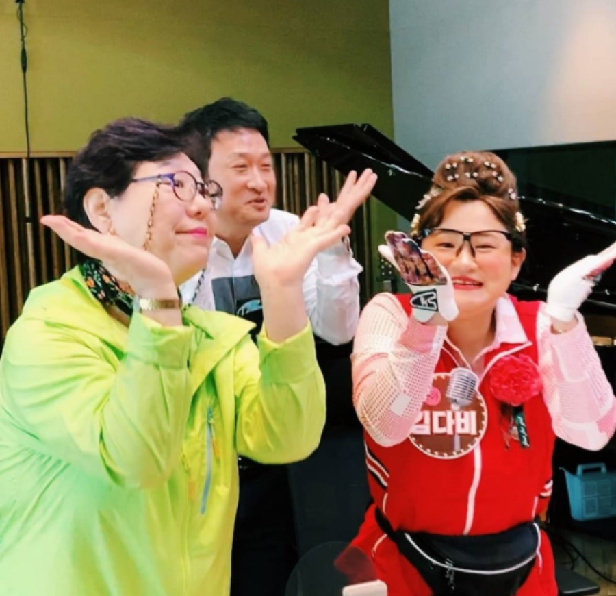 둘째 이모 김다비 아침마당에 이어 이번엔 양희은에 여성시대  방문