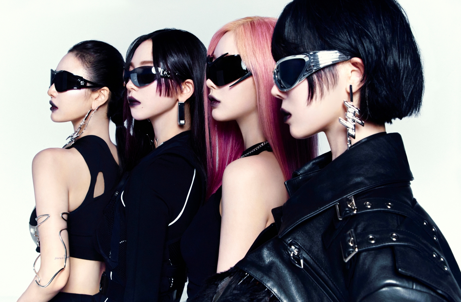 aespa 에스파 The 5th Mini Album 〖Whiplash〗