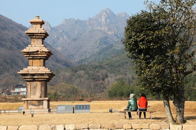  [여행] 오래 머물기 좋은 곳... 차밭, 절터, 한옥 ...