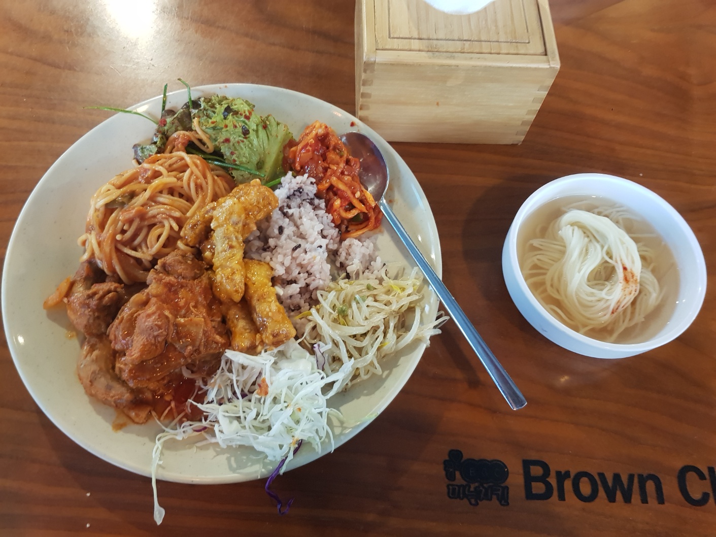 브라운치킨 이미지