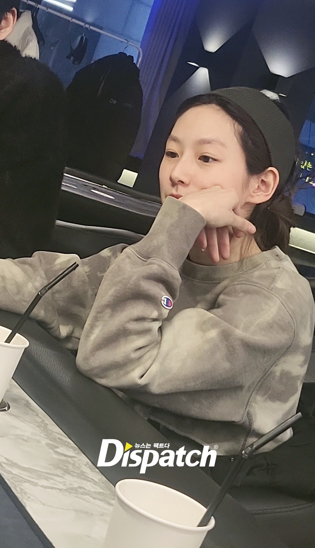  배우 김새론 홀덤 목격 사진 디스패치 생활고 음주운전 독차패지