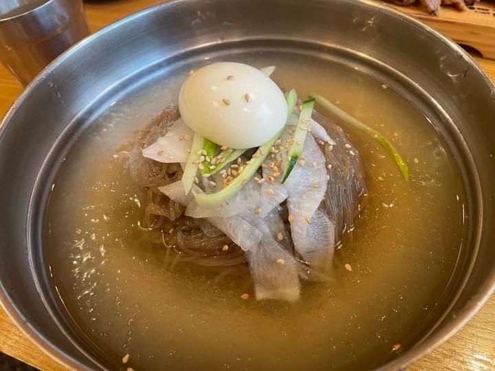  여름철 별비 냉면 맛집, 숯불고기 함께 먹는 육쌈냉면