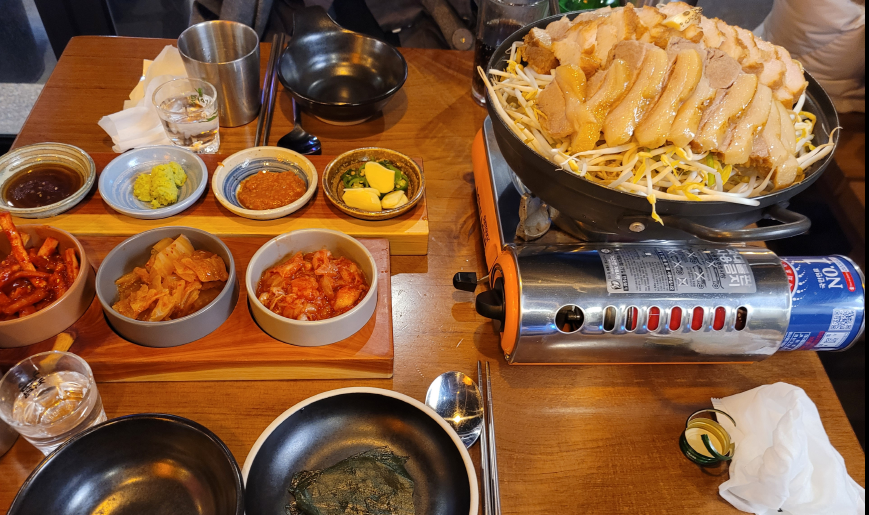  떠오르는 수육나베 맛집인 봉수육 병점점 방문 후기 (웨이팅 있음)