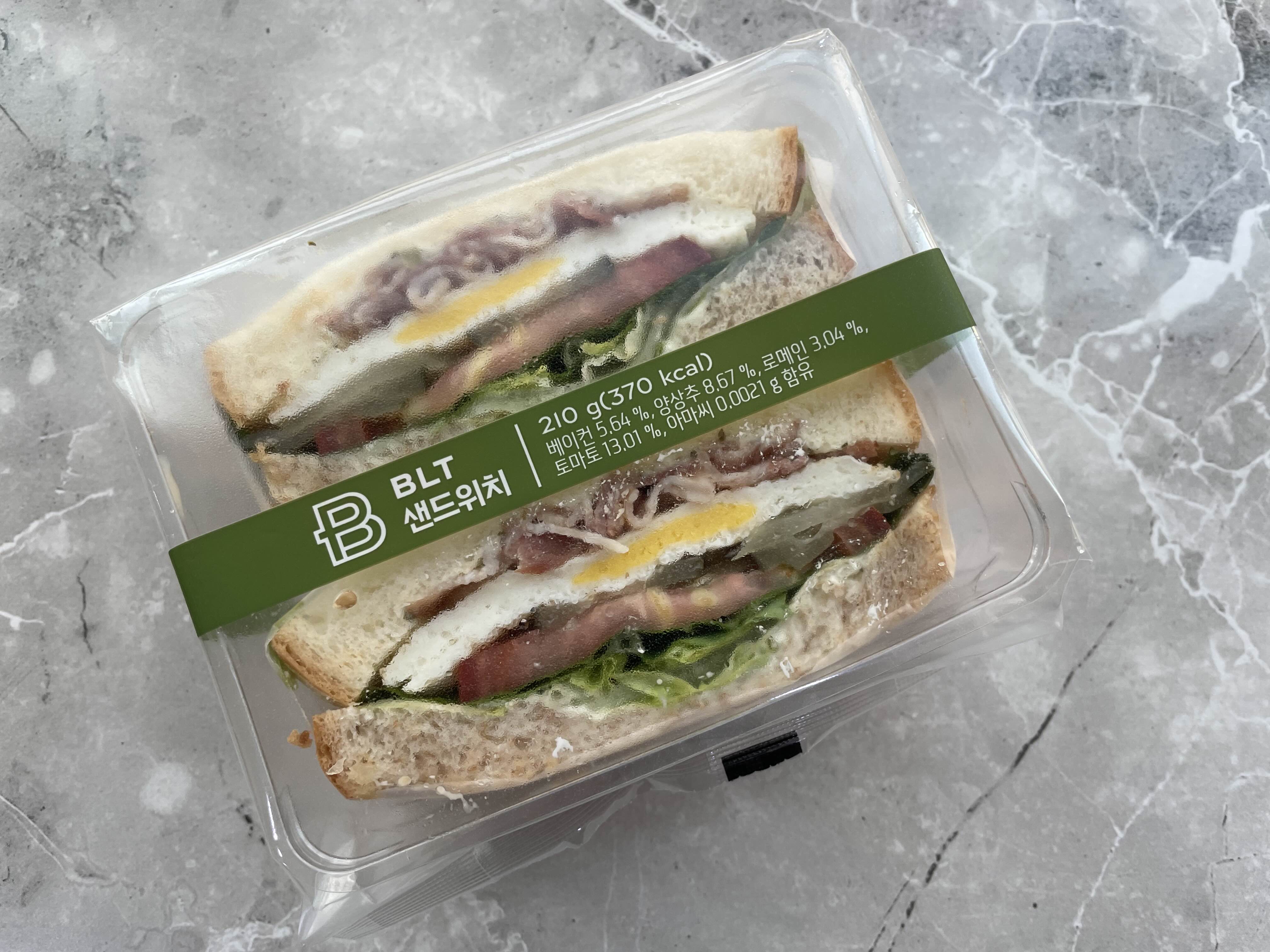  파리바게뜨 BLT 샌드위치 : 가격,영양정보, 원재료, 구성, 양, 맛