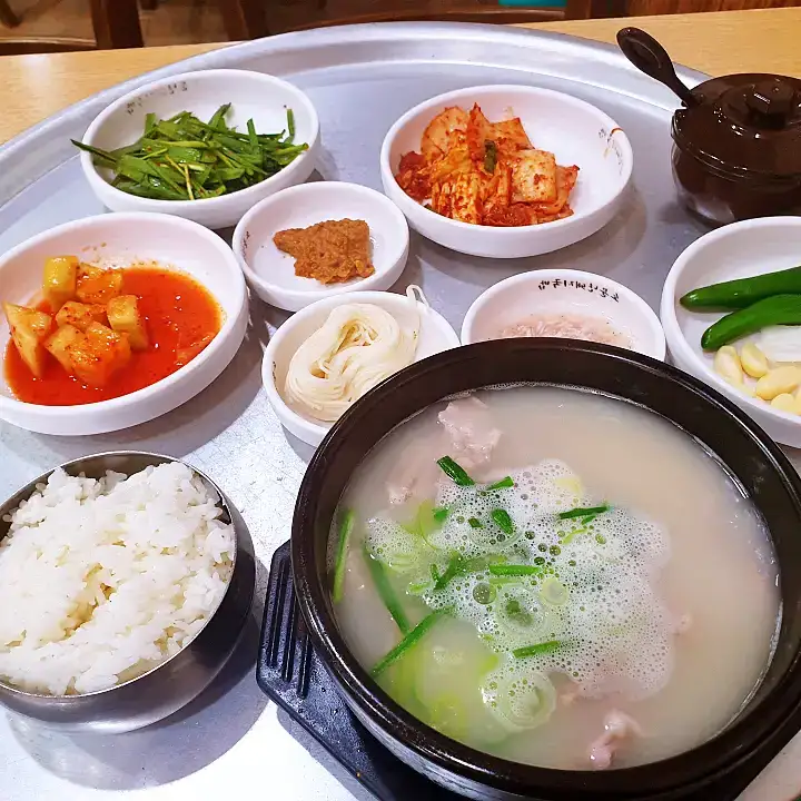 이만기 동네한바퀴 돼지국밥 서면 시장 먹자골목 돼지 사골 국밥 부산 부산진구 맛집 소개