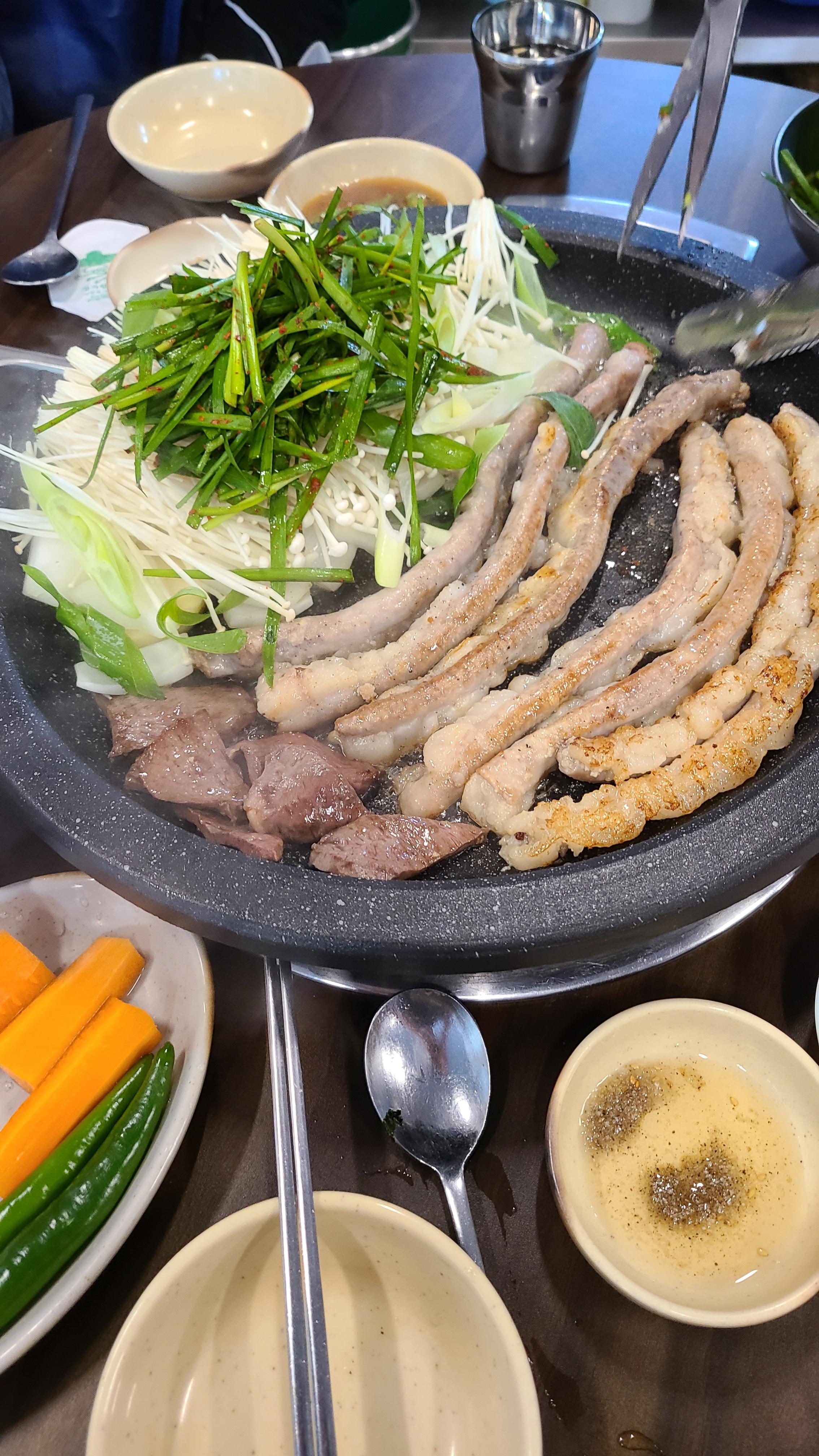  사당역 맛집부추곱창, 소곱창(24000)   곱이 꽉찬 소곱창과 부추에 소주한잔